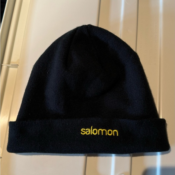 Salomon wool toque in good condition - Picture 3 of 4